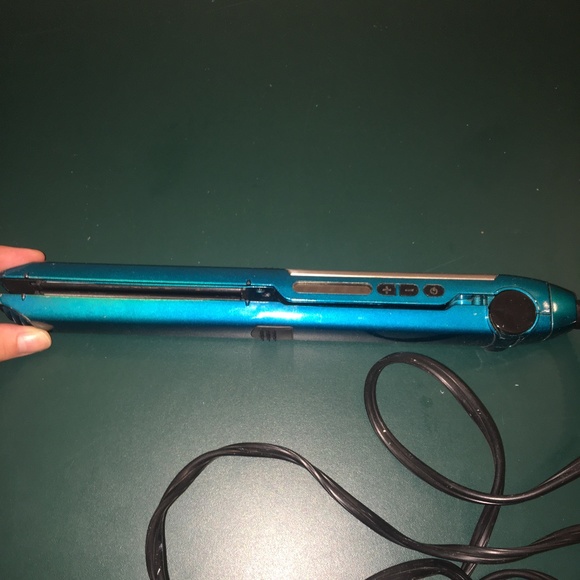flat iron hair straightener - Picture 2 of 3